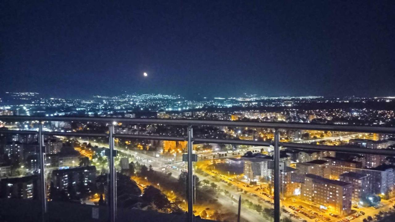 Sunrise Sky Lux Apartment, 33Rd Floor, Pool And Fitness Included Üsküp Dış mekan fotoğraf