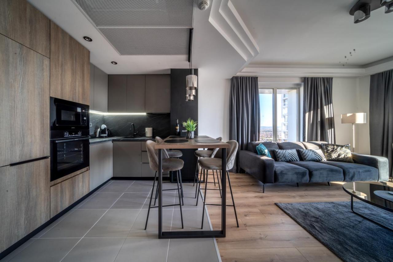 Sunrise Sky Lux Apartment, 33Rd Floor, Pool And Fitness Included Üsküp Dış mekan fotoğraf