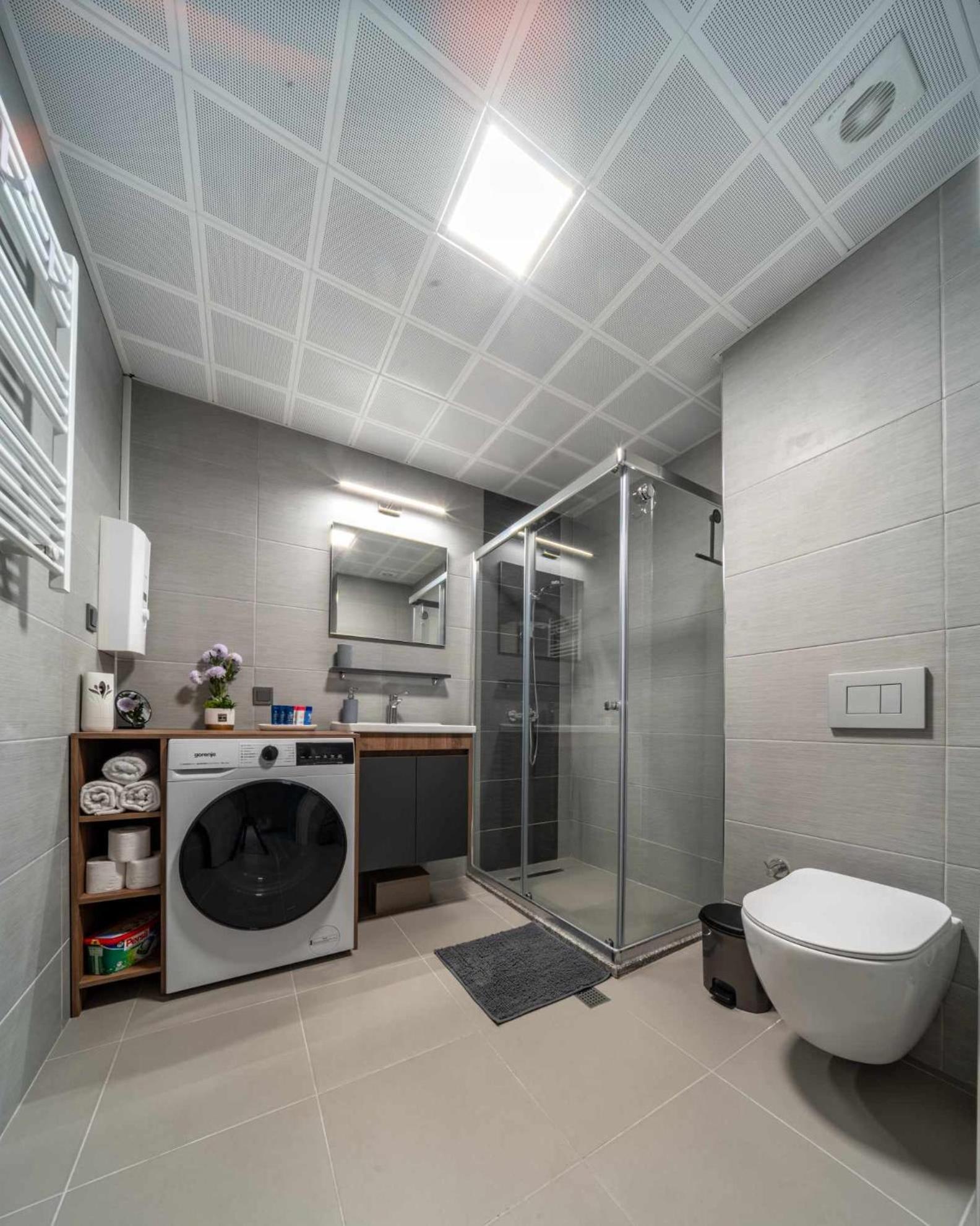 Sunrise Sky Lux Apartment, 33Rd Floor, Pool And Fitness Included Üsküp Dış mekan fotoğraf