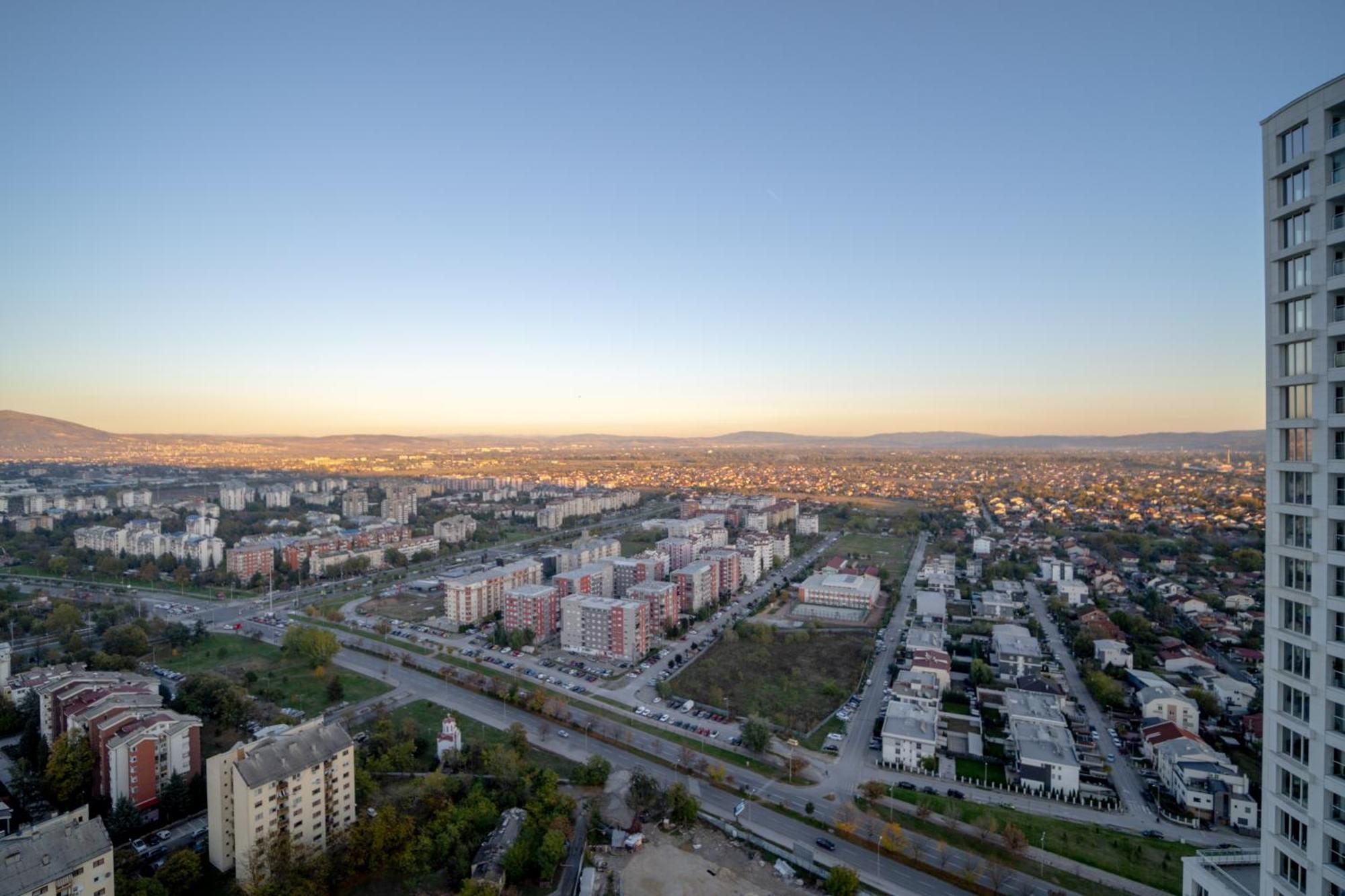 Sunrise Sky Lux Apartment, 33Rd Floor, Pool And Fitness Included Üsküp Dış mekan fotoğraf